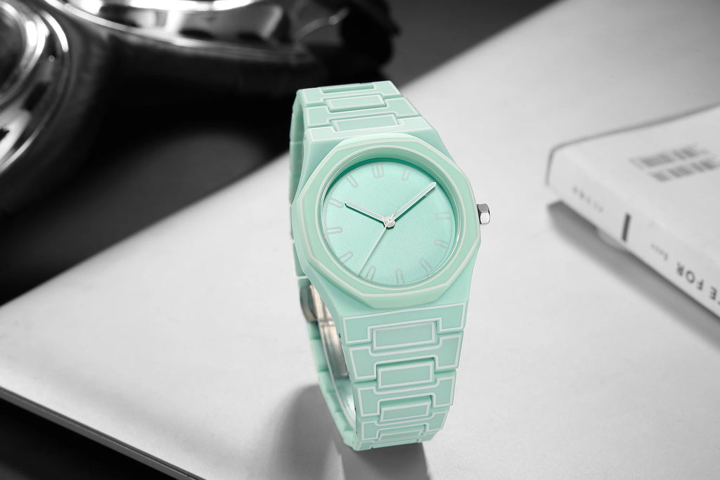 Lightweight Polycarbonate case high tech black men's watch classic simple silicone strap men's quartz watch fashion style clock