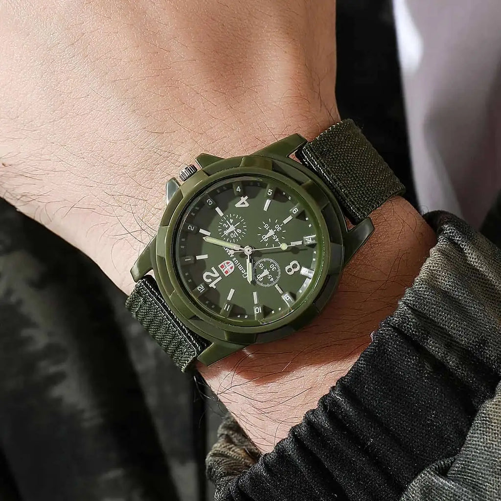 Men Military Watches Casual Nylon Band Mens Sport Quartz Watch Relogio Masculino Reloj Hombre（Without Box）